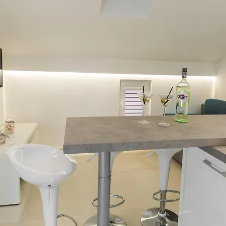 Apartment In Imotski Near Blue Lake *