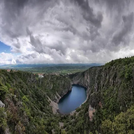 Apartment In Imotski Near Blue Lake