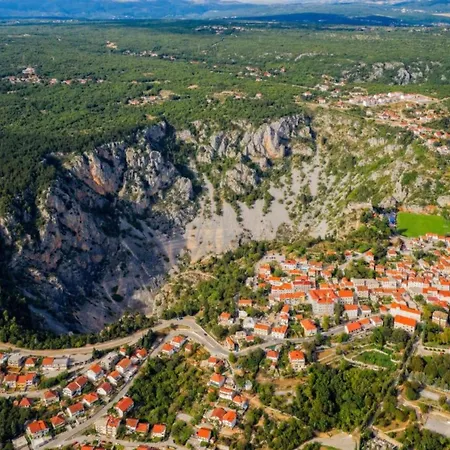 Apartment In Imotski Near Blue Lake Imotski